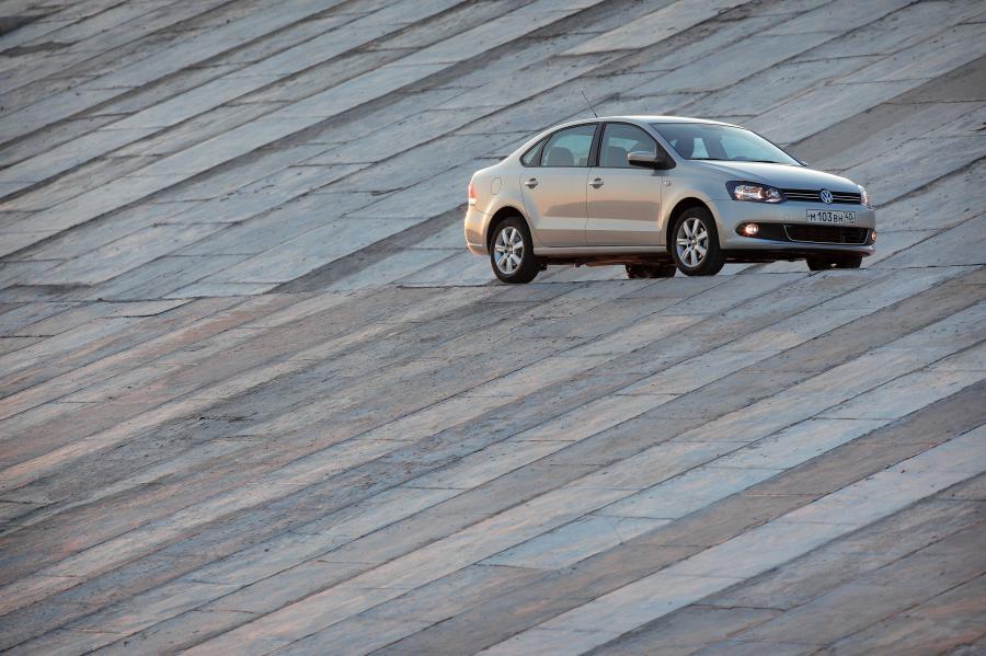  Volkswagen Polo Sedan 2010 года  (фото 86 из 123)